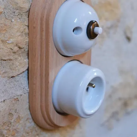 B&B L'artelier Dans Ma Cour 3*