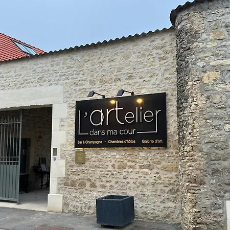 Bed & Breakfast L'artelier Dans Ma Cour Hermonville