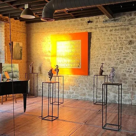 L'artelier Dans Ma Cour Hermonville