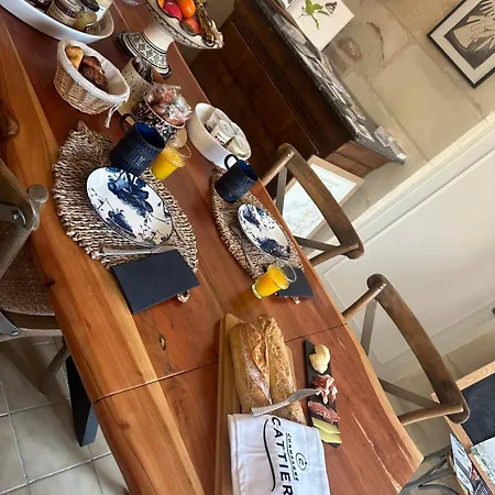 L'artelier Dans Ma Cour Hermonville