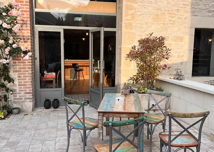 L’artelier Dans Ma Cour Couette-café 3*