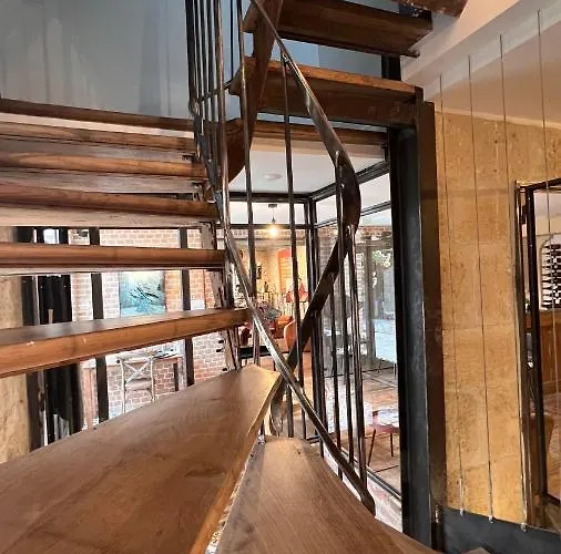 L’artelier Dans Ma Cour Hermonville