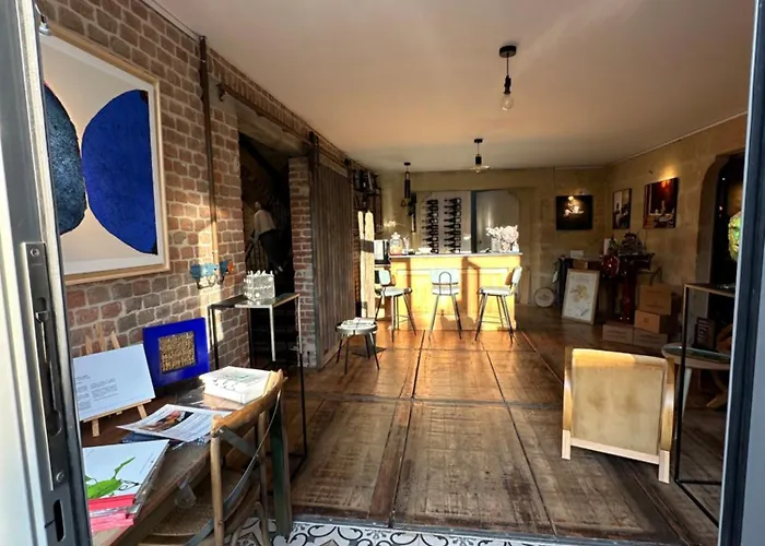 L’artelier Dans Ma Cour Couette-café Hermonville