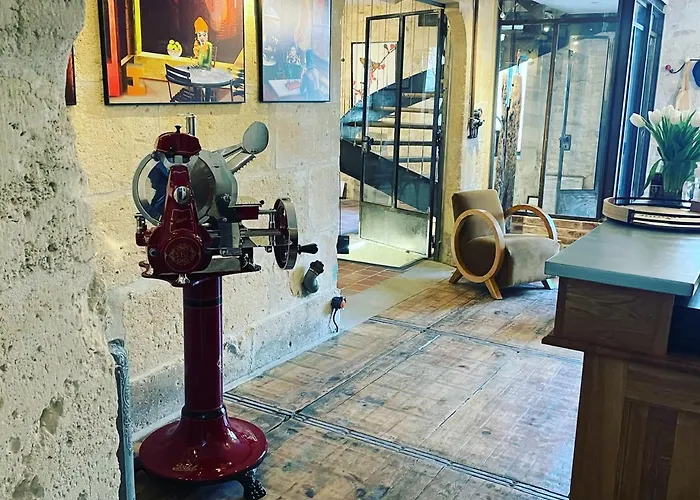 L’artelier Dans Ma Cour 3*